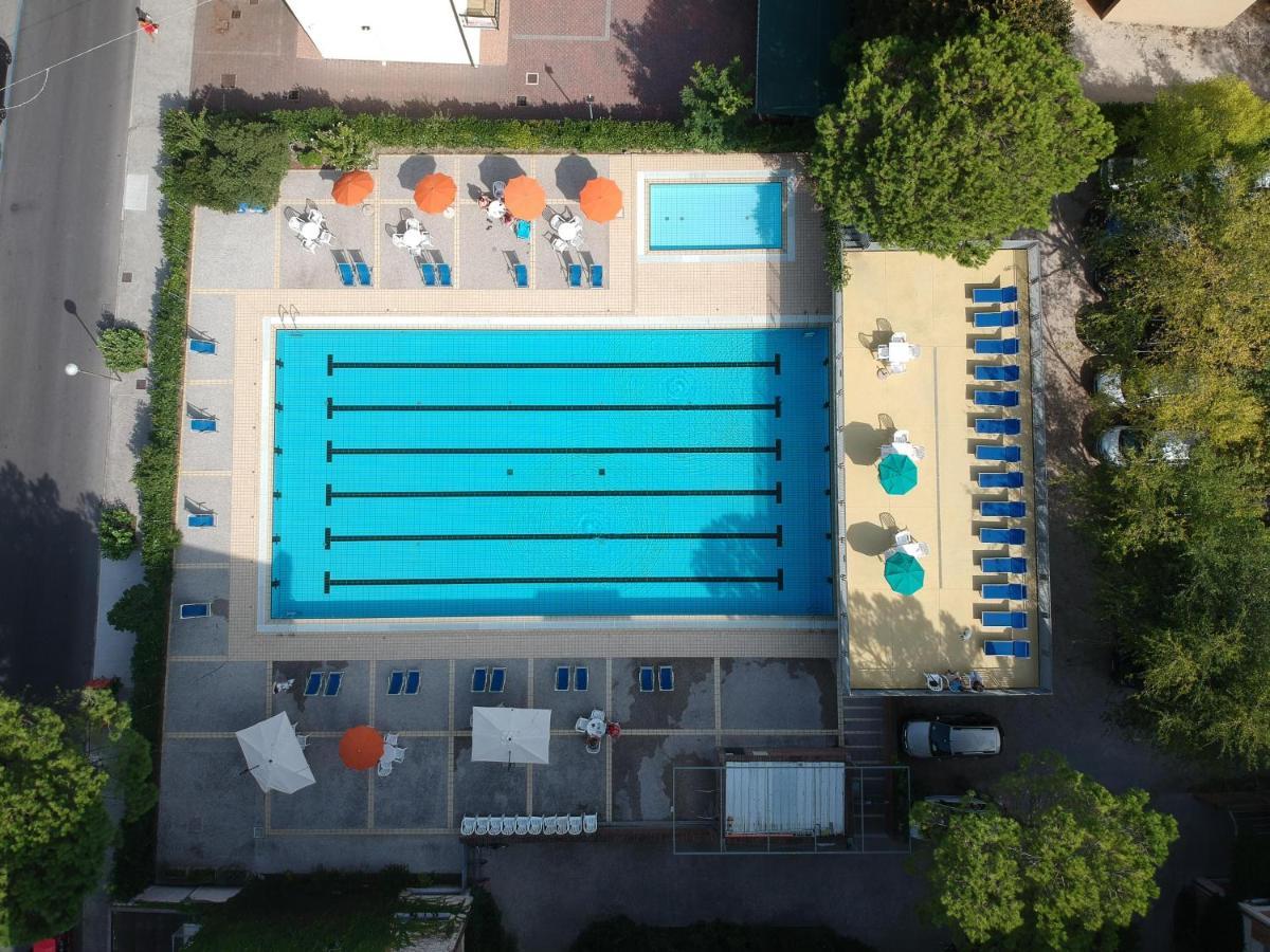 Condominio Res. Palace Bibione Zewnętrze zdjęcie
